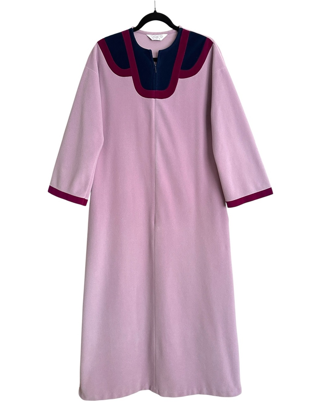 Vintage VANITY FAIR Lavender Robe 70s Mod Zip Front Housecoat Navy Maroon Velour